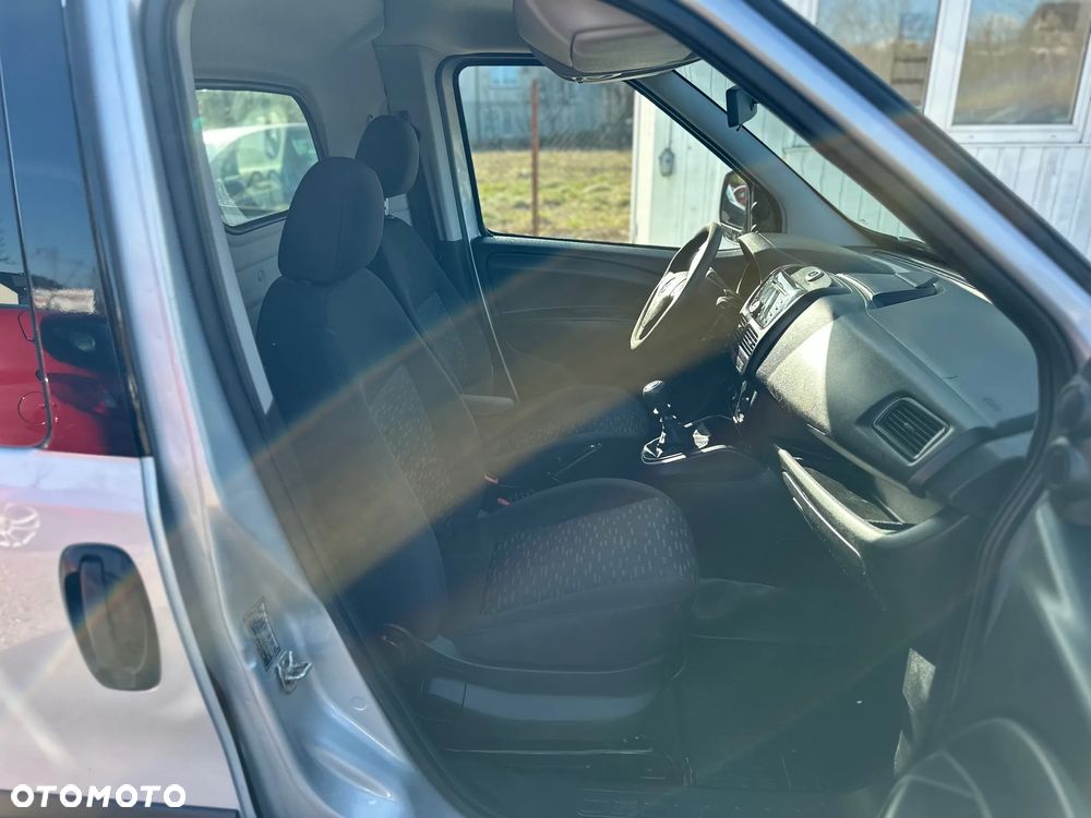 Opel Combo - 15