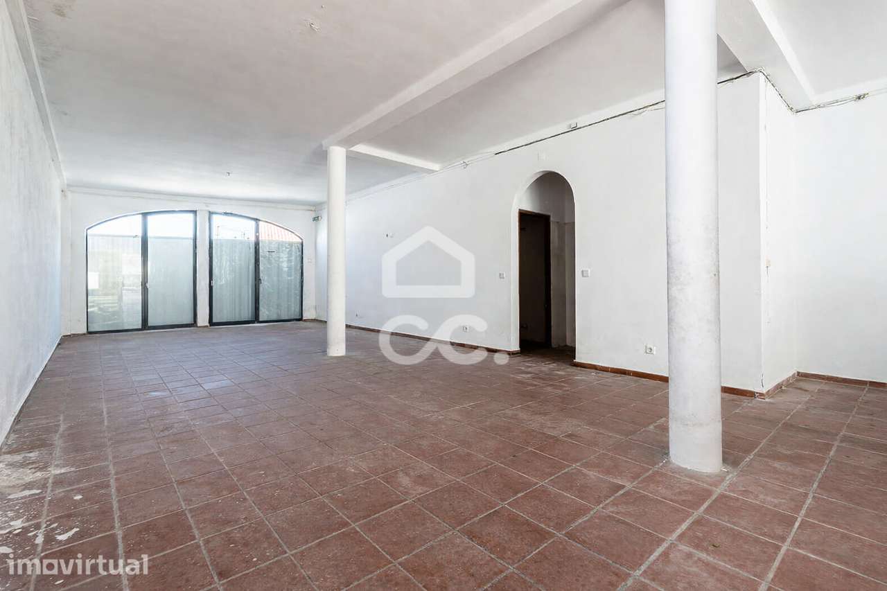 Espaço Comercial c/ 169 m² na Av. dos Salesianos, em Évora - Grande imagem: 3/28
