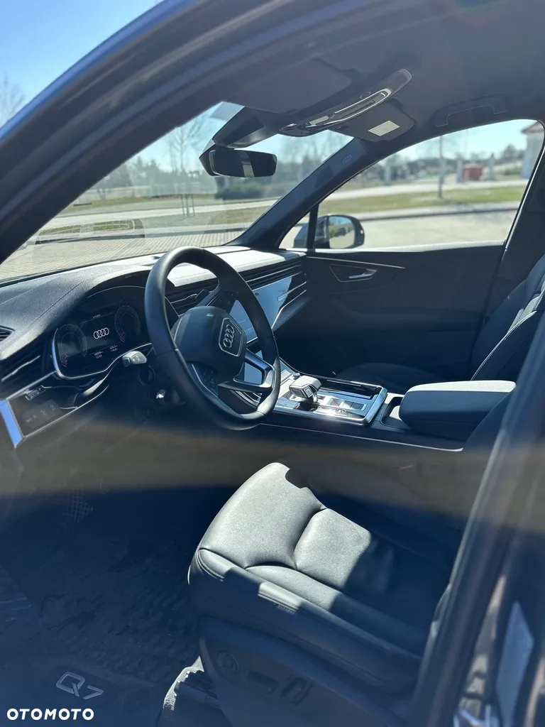 Audi Q7 - 11