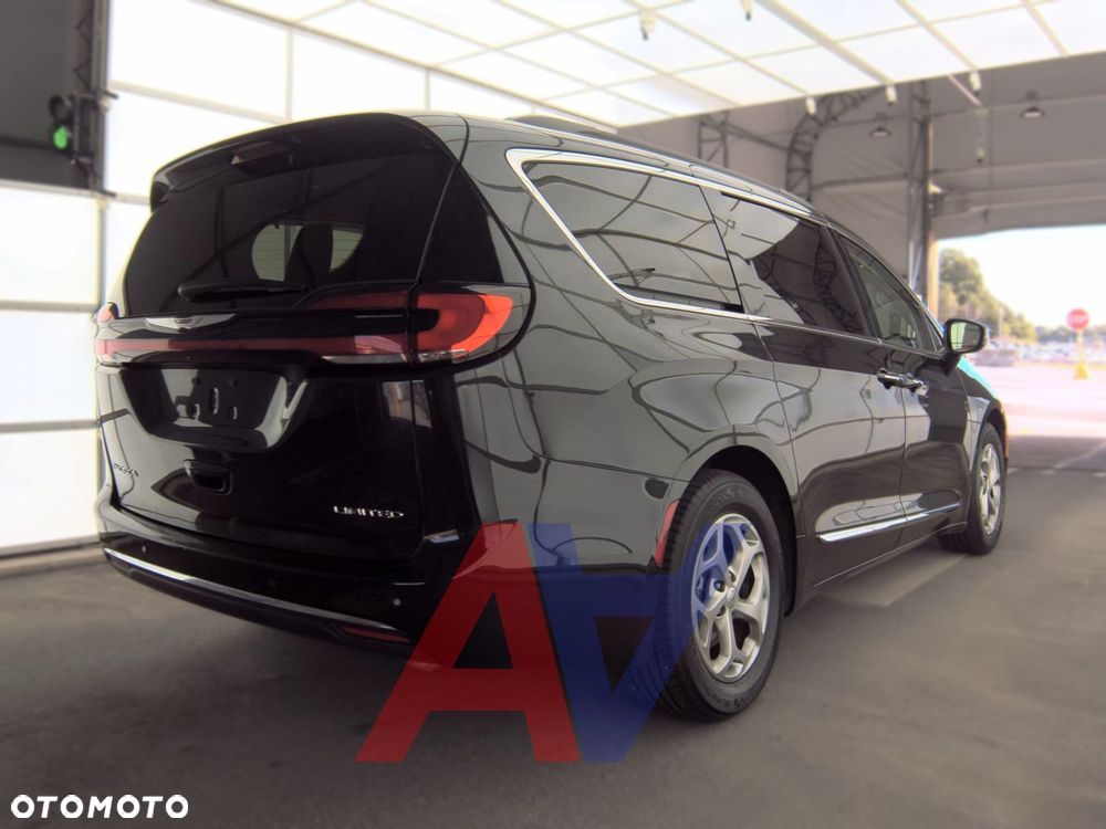 Chrysler Pacifica - 6