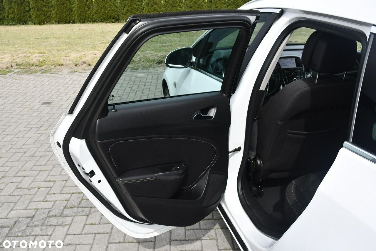 Opel Astra - 16