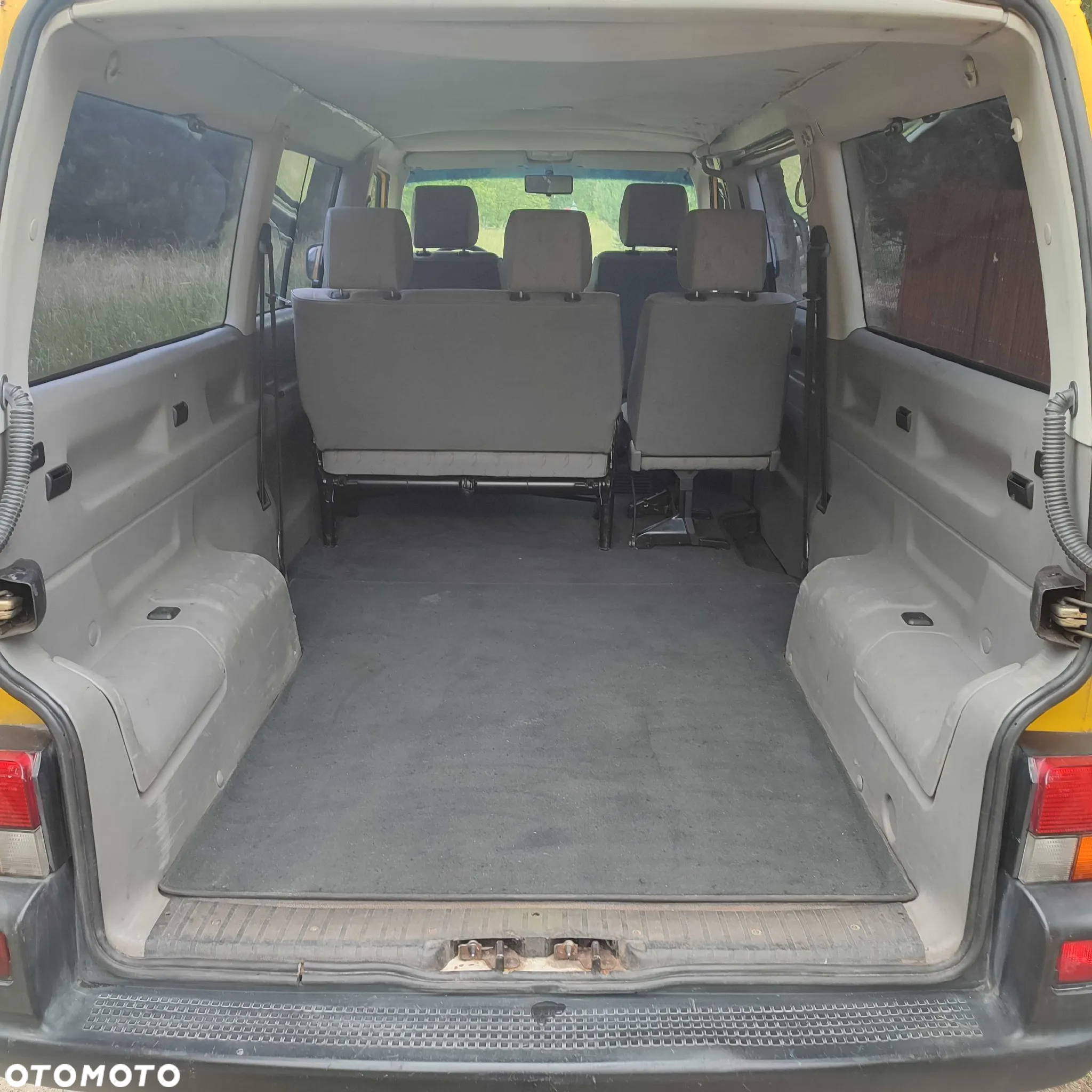 Volkswagen Transporter T4 TDI L - 12