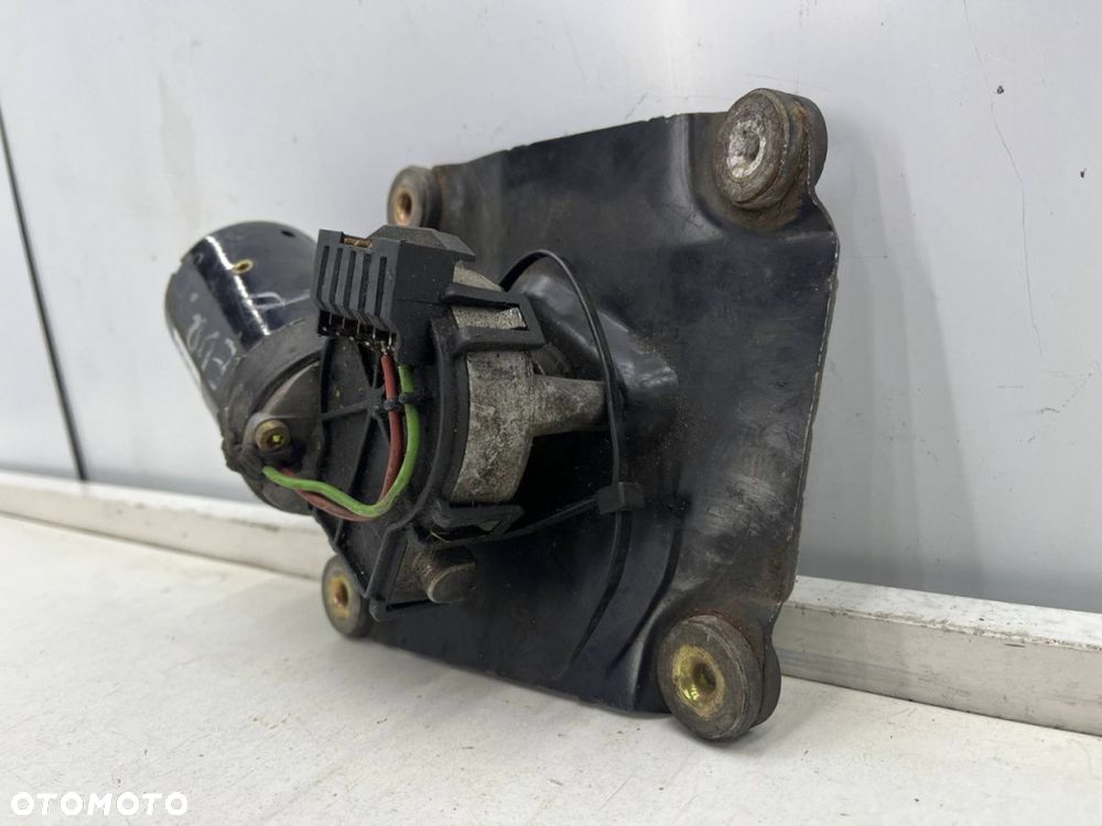 Mechanizm wycieraczek Mitsubishi Carisma Volvo V40 przedni silniczek 0390241170 - 3