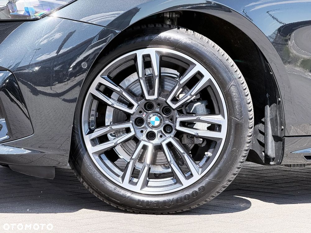 BMW Seria 5 520d xDrive - 14