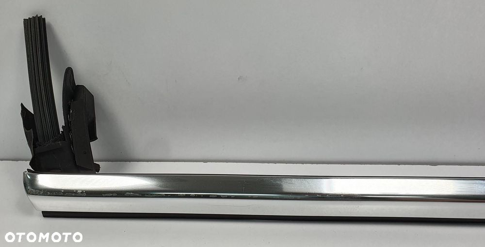 LISTWA SZYBY LEWY PRZÓD MERCEDES W207 A2077200300 - 4