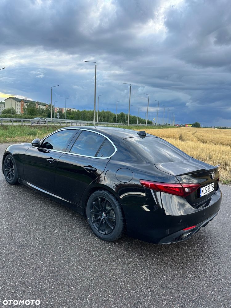 Alfa Romeo Giulia 2.0 Turbo 16V AT8 Veloce - 14