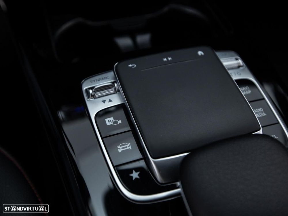 Mercedes-Benz CLA 180 - 18