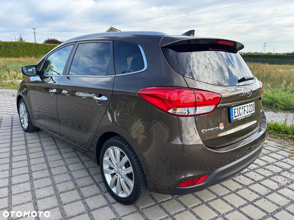 Kia Carens 1.7 CRDi 141 Dream Team Edition - 15