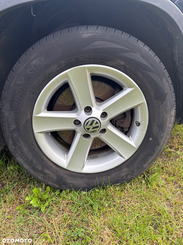 Volkswagen Tiguan - 23