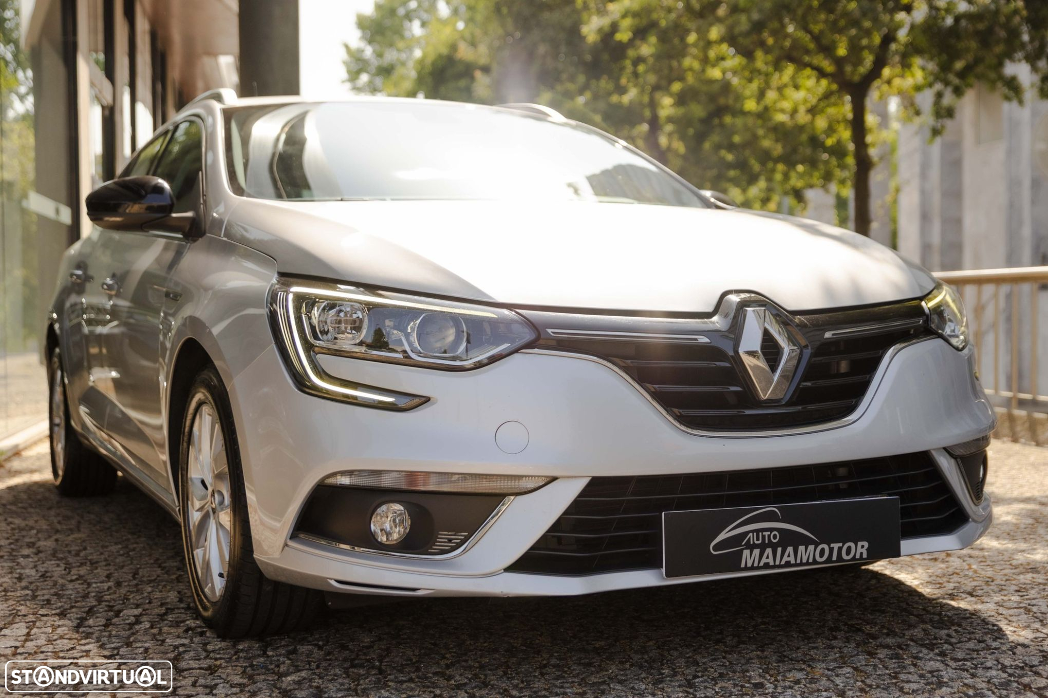 Renault Mégane 1.5 Blue dCi Limited - 6