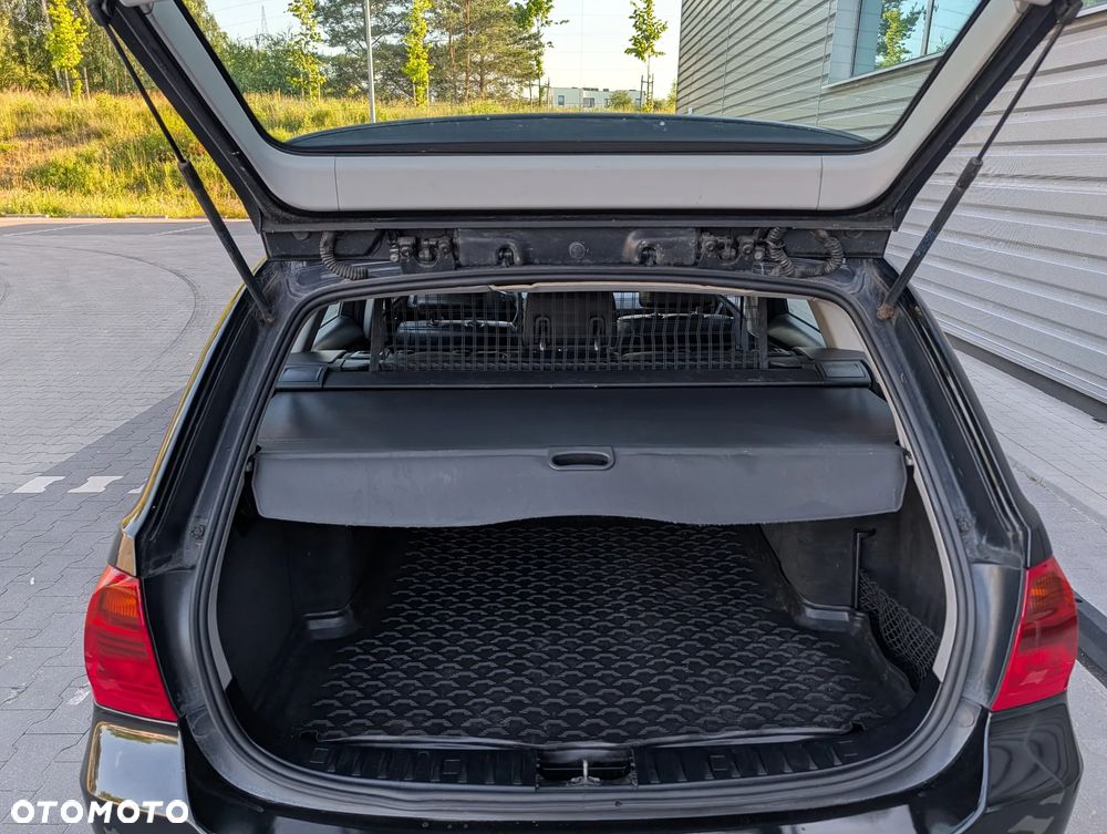 BMW Seria 3 325i Edition Exclusive - 13