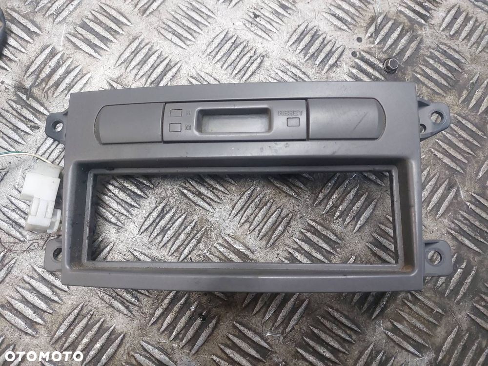 PANEL NAWIEWU KONSOLA ŚRODKOWA RAMKA ZEGAREK PREMACY I CB08A - 8