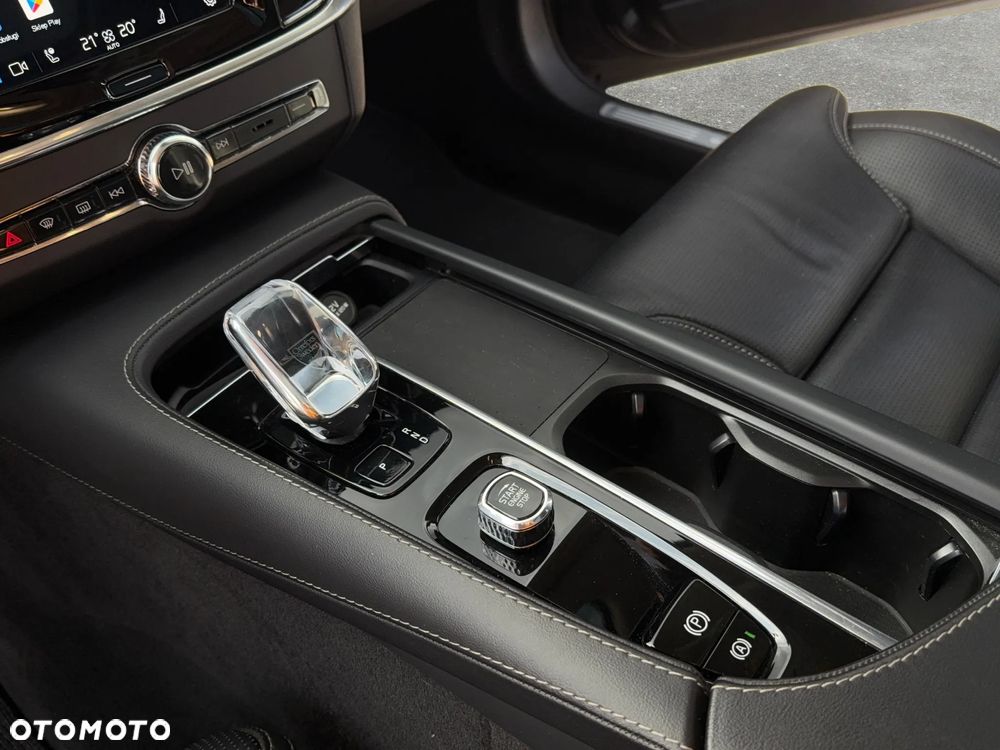 Volvo V90 Cross Country B5 D AWD Ultimate - 23