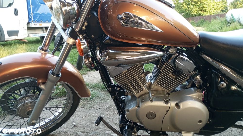Suzuki Intruder - 3