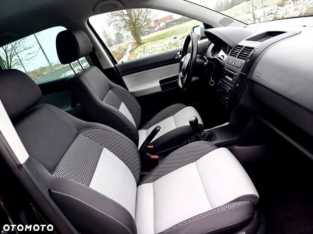 Volkswagen Polo Cross - 12