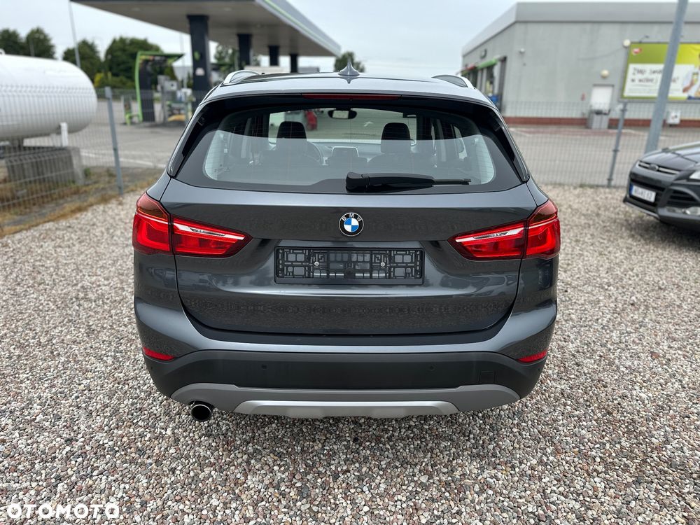 BMW X1 sDrive18d Sport Line - 4