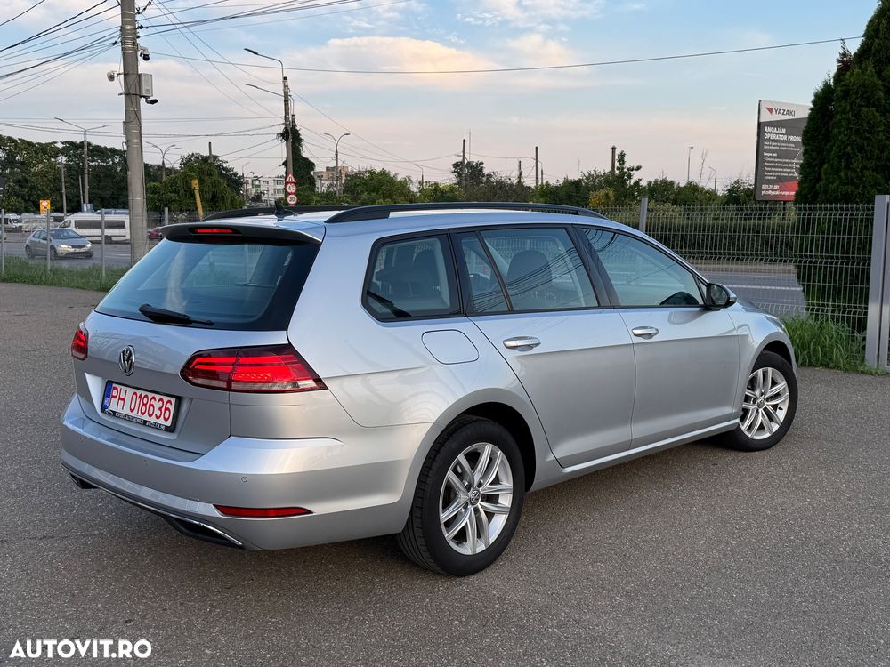 Volkswagen Golf 2.0 TDI SCR DSG Comfortline - 5