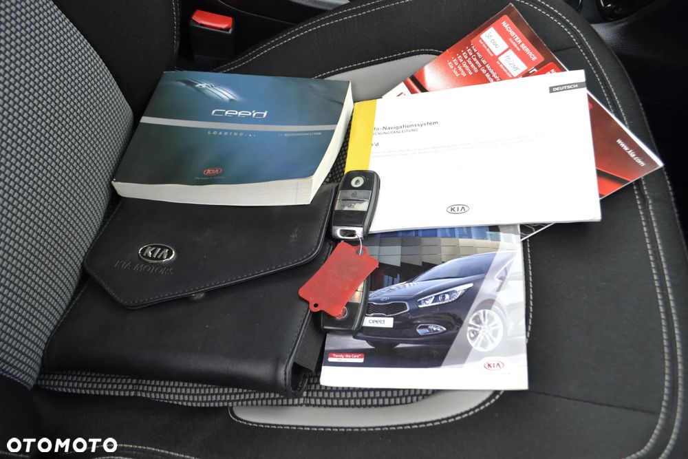 Kia Ceed 1.6 GDI L DCT - 33