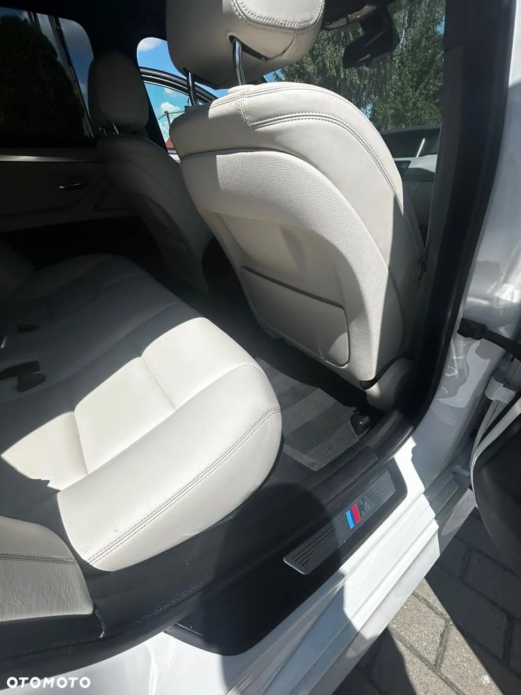 BMW Seria 5 535i Touring Sport-Aut Luxury Line - 15