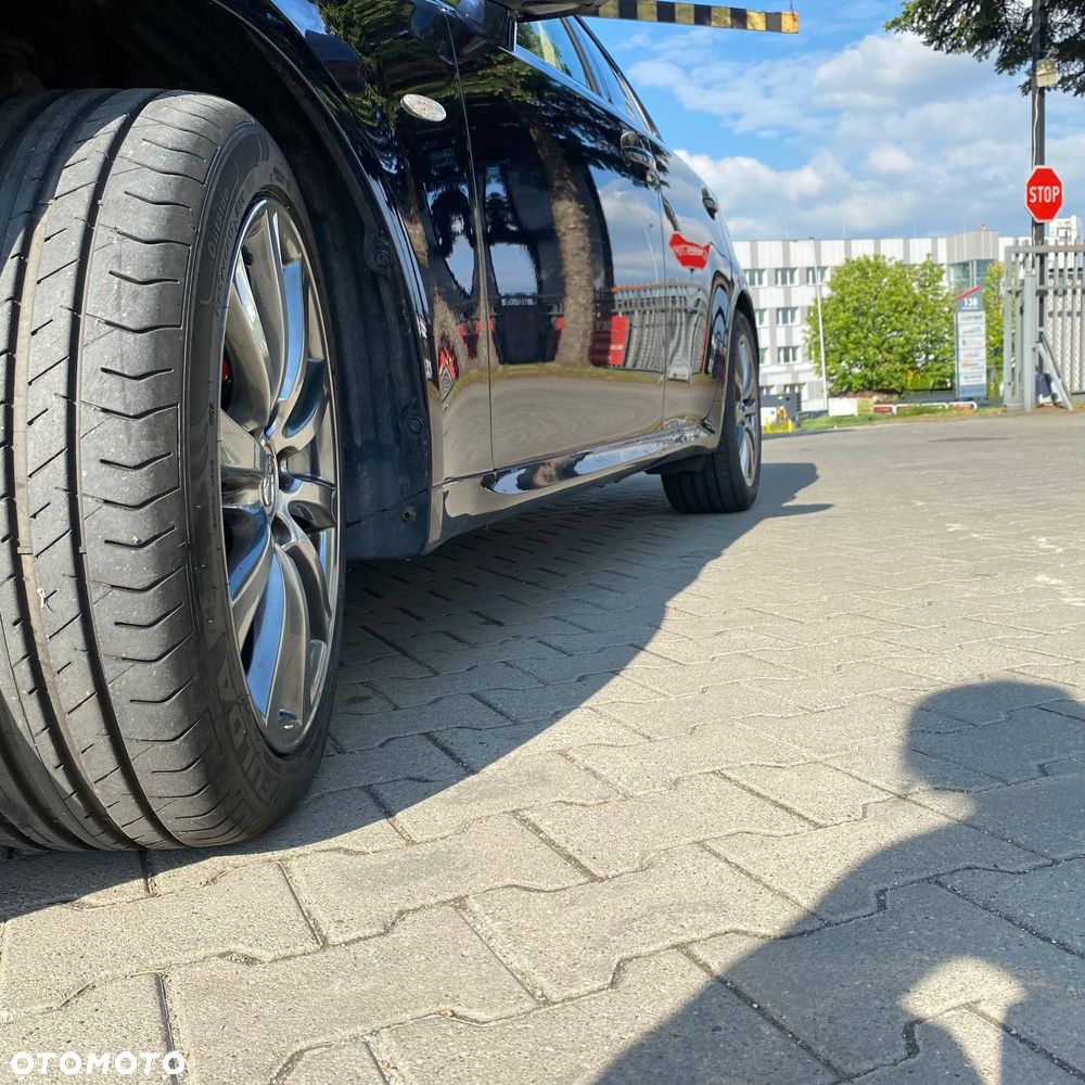 Lexus IS 220 D Prestige - 9
