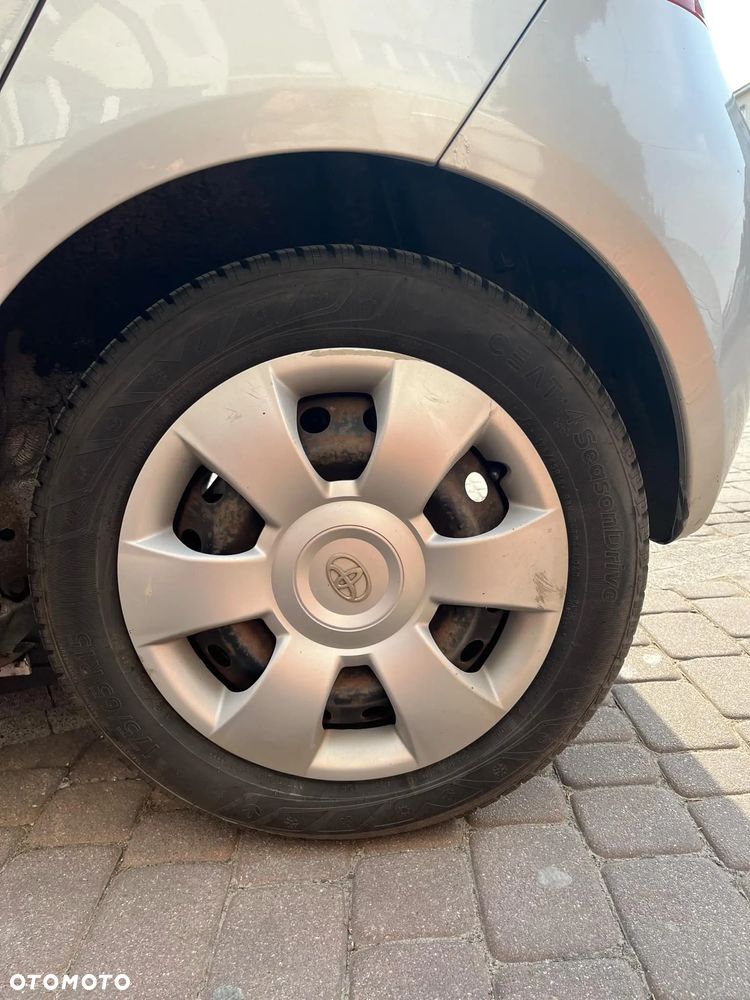 Toyota Yaris 1.3 Luna - 3