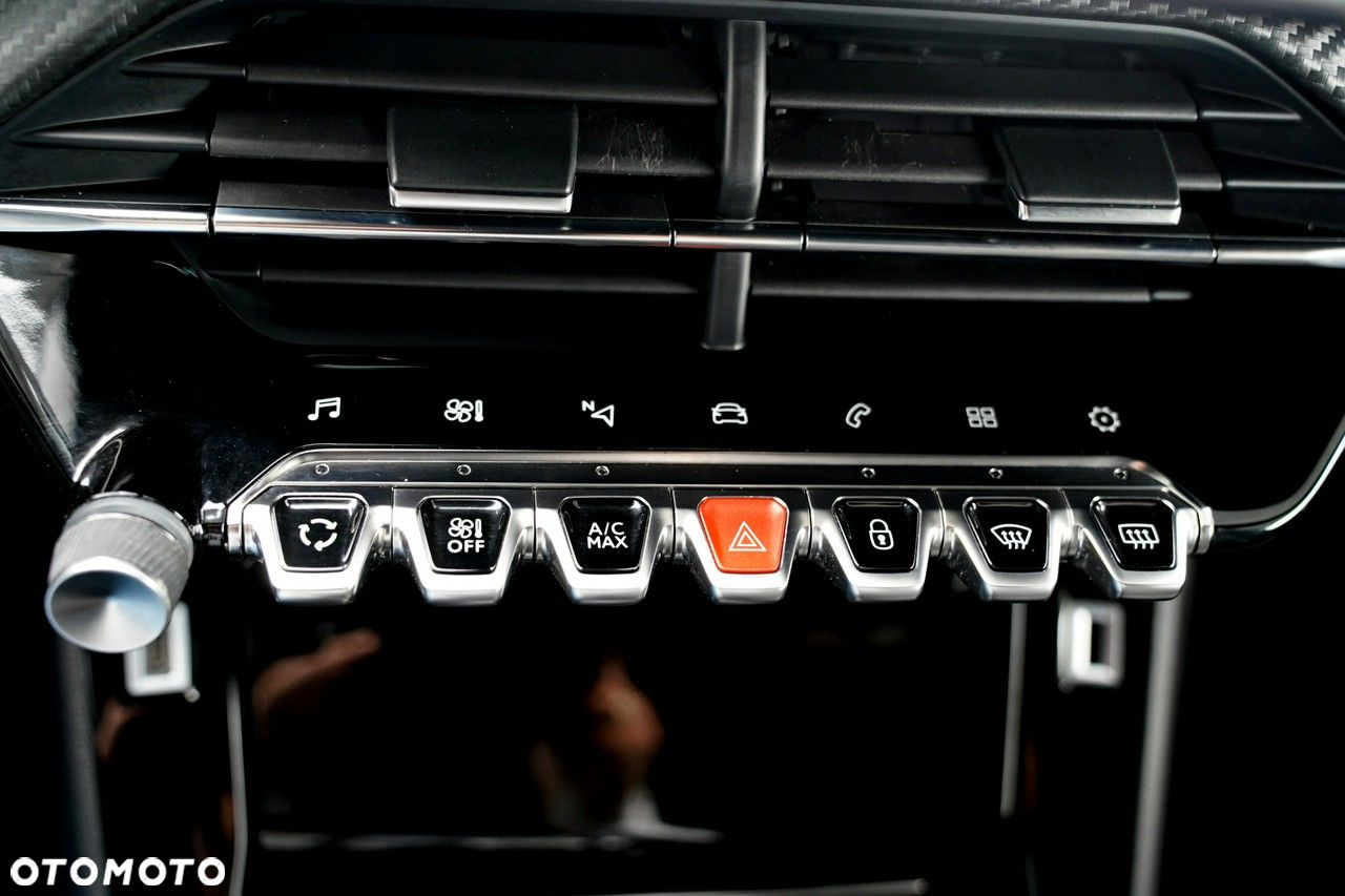 Peugeot 2008 - 30