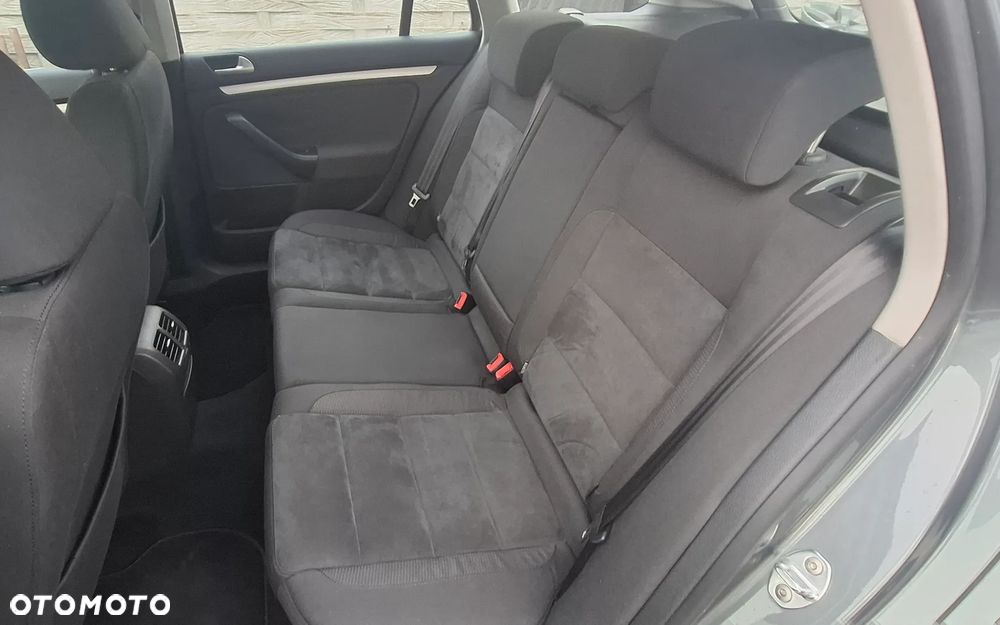 Volkswagen Golf - 20