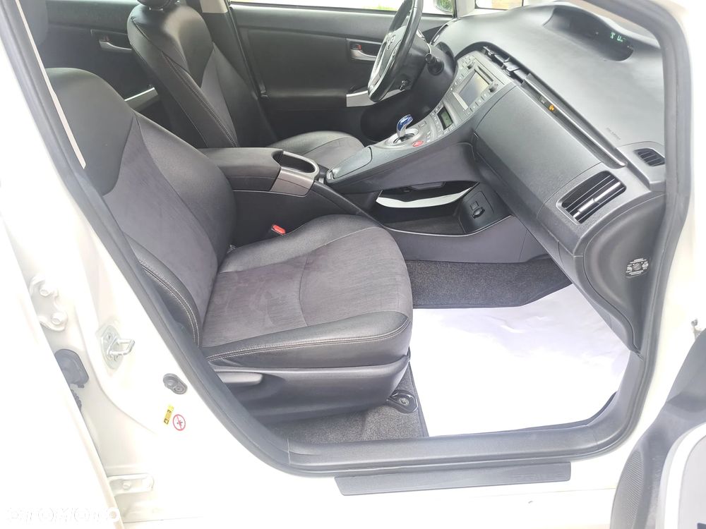 Toyota Prius - 11