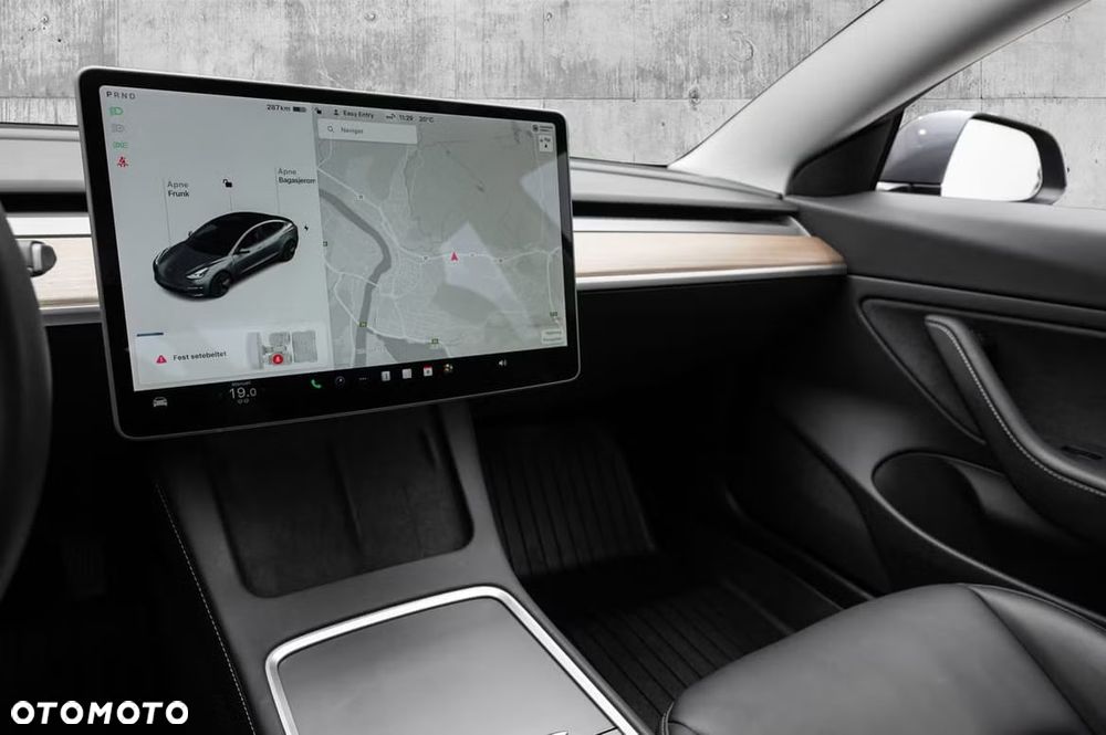 Tesla Model 3 Premium Langstreckenbatterie AWD Dual Motor - 17