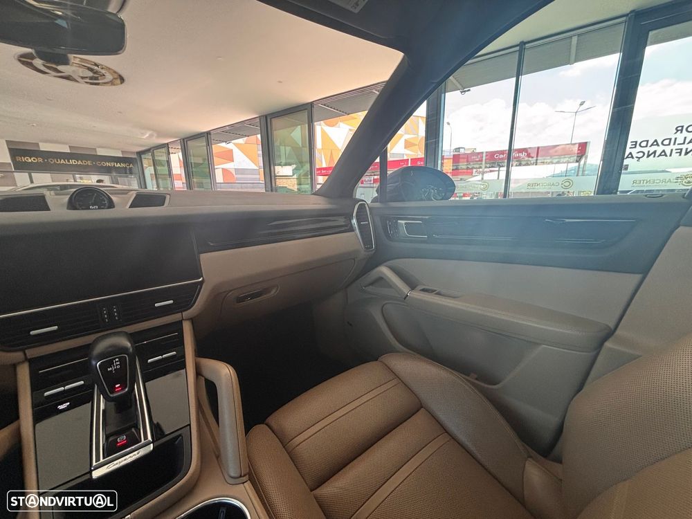 Porsche Cayenne Coupé - 11