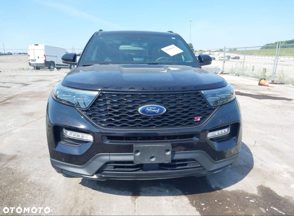 Ford Explorer - 2
