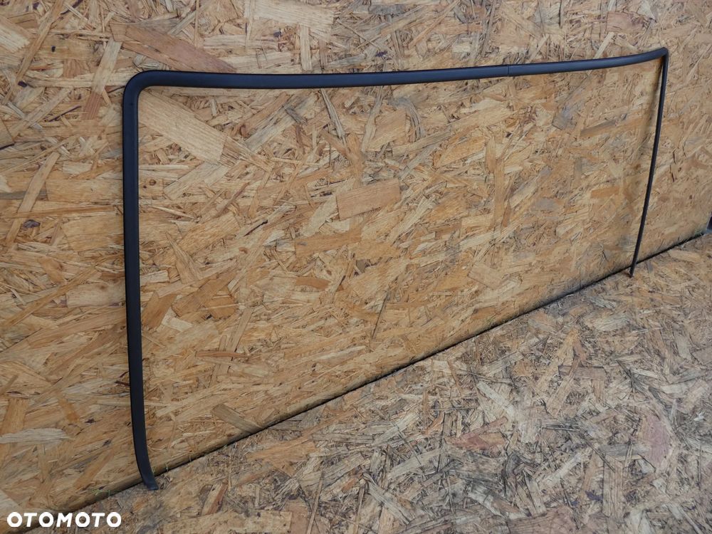 BMW E32 LISTWY SZYBY  TYŁ - 8