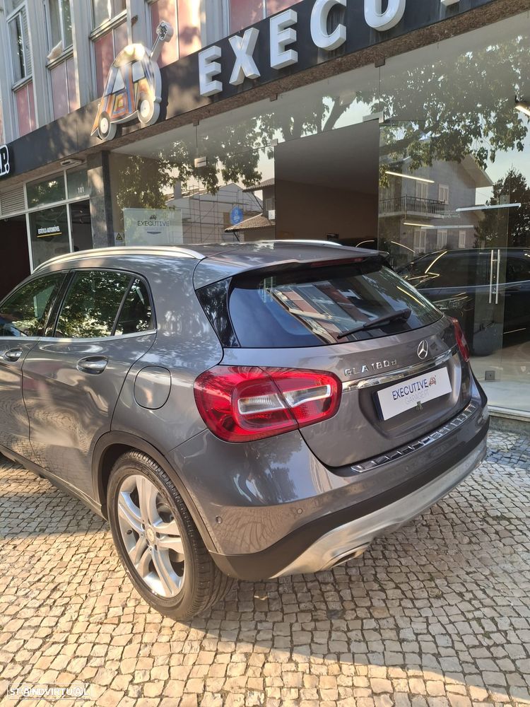 Mercedes-Benz GLA 180 d Urban - 5