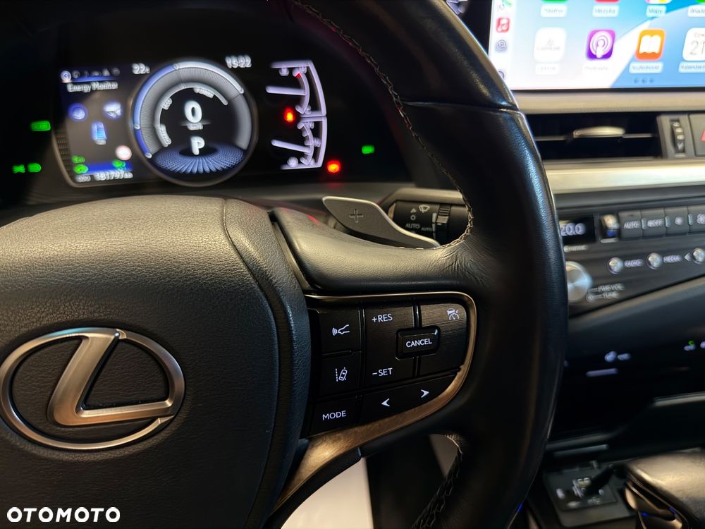 Lexus ES 300h Business Edition + - 24
