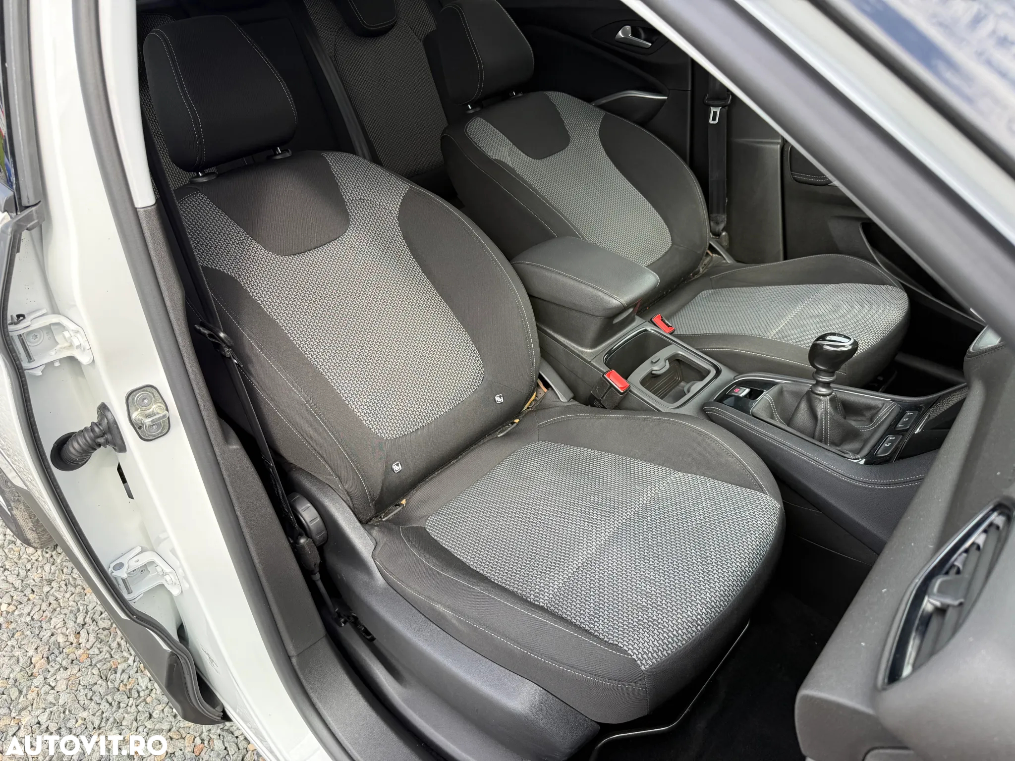Opel Grandland X 1.2 Start/Stop INNOVATION - 27