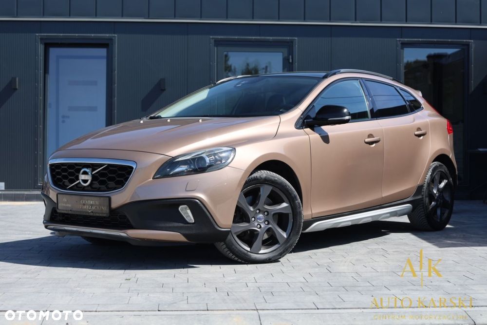 Volvo V40 Cross Country - 9