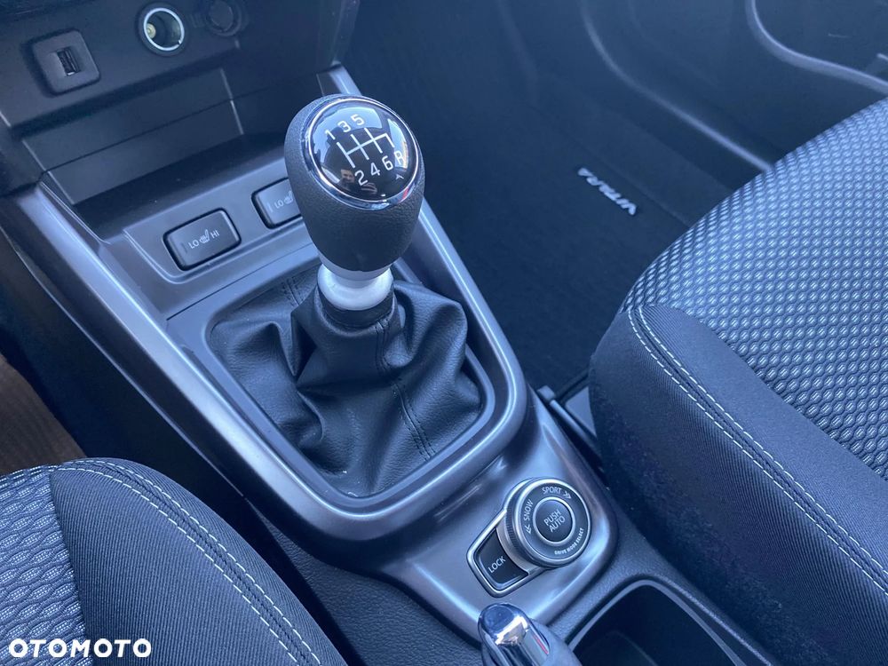 Suzuki Vitara 1.4 Boosterjet mHEV Premium Plus 2WD - 18