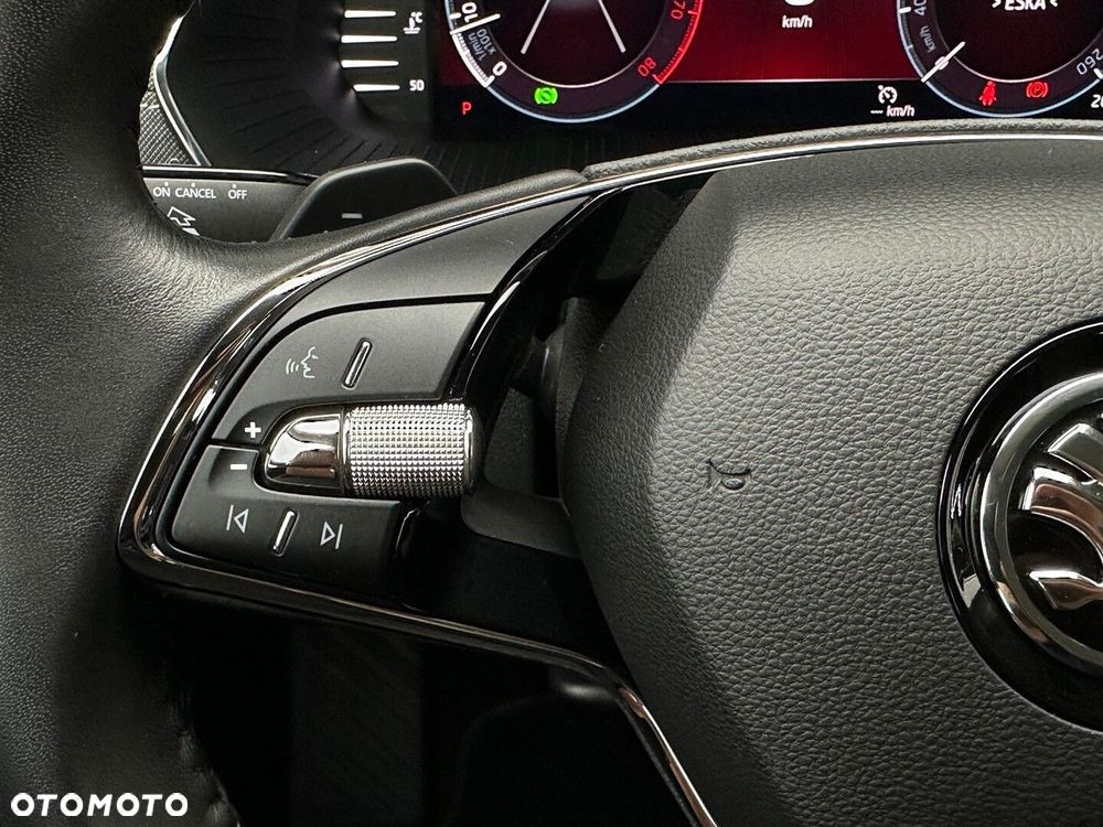 Skoda Octavia 2.0 TSI 4x4 Style DSG - 19