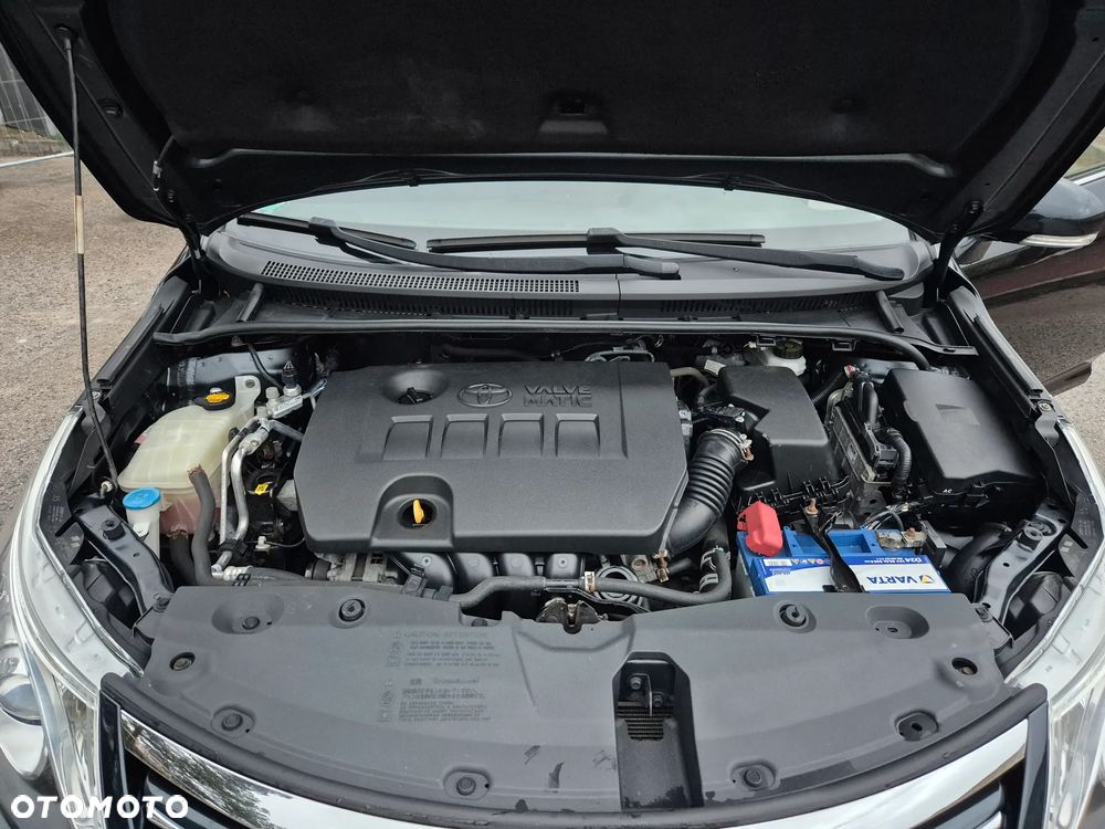Toyota Avensis 1.8 Luna - 25