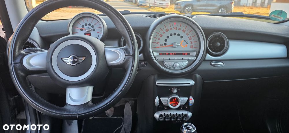 MINI ONE - 26