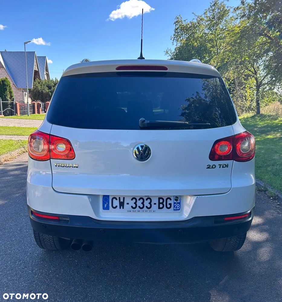 Volkswagen Tiguan - 5