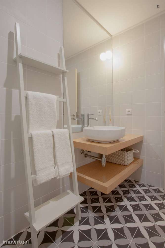 Apartamento com 1 quartos - localizado em Santo Ildefonso Porto - Grande imagem: 3/19