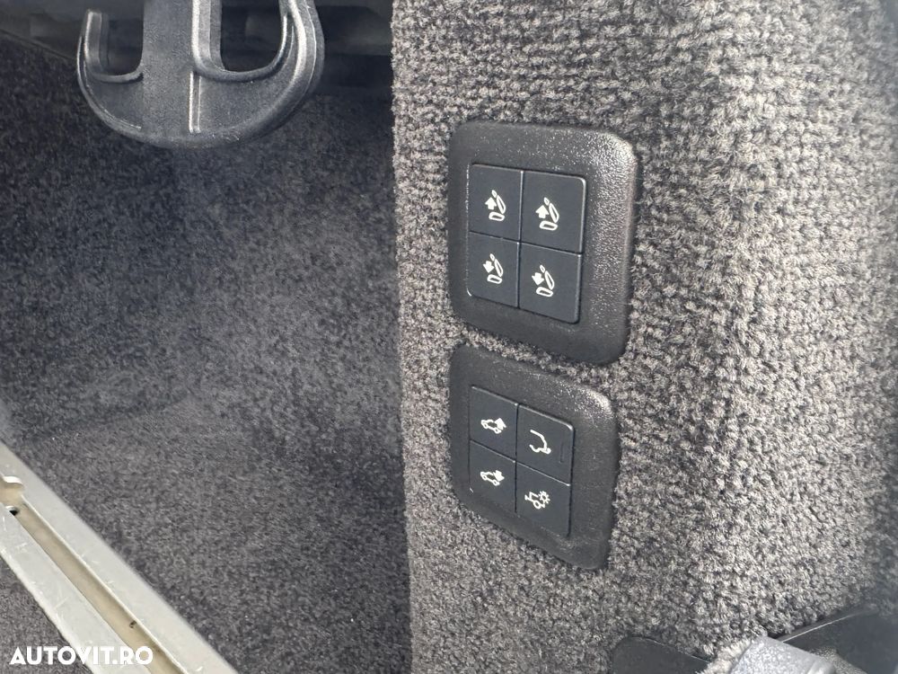 Land Rover Range Rover Vogue - 28