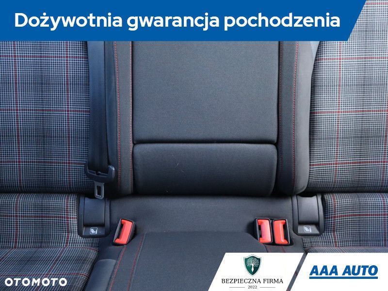 Volkswagen Golf - 12