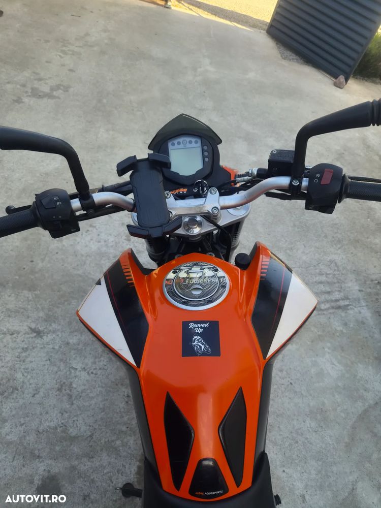 KTM 125 Duke - 8