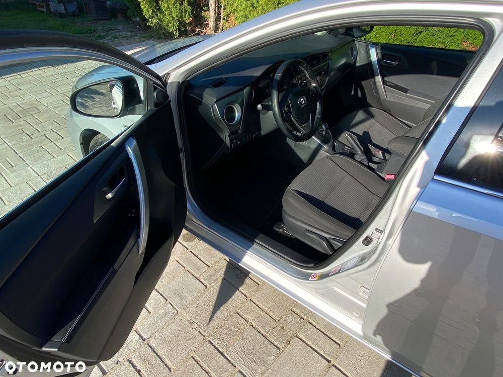 Toyota Auris - 10