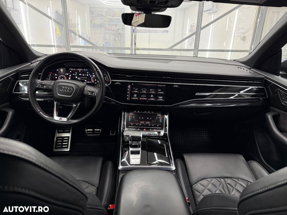 Audi Q8 - 16