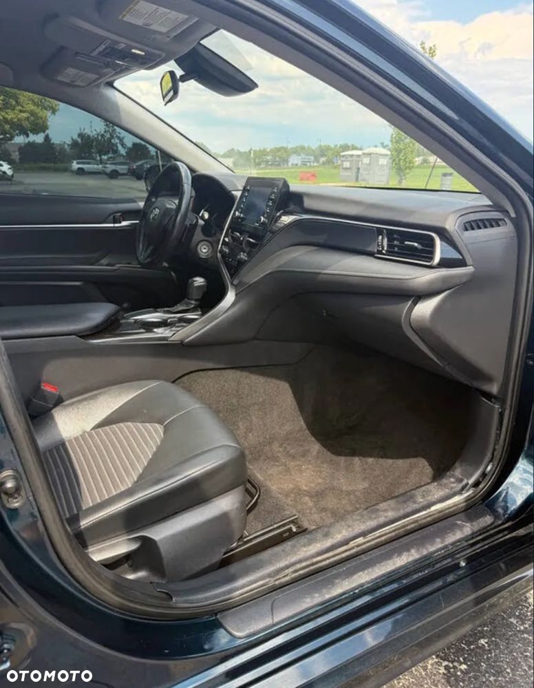 Toyota Camry - 11