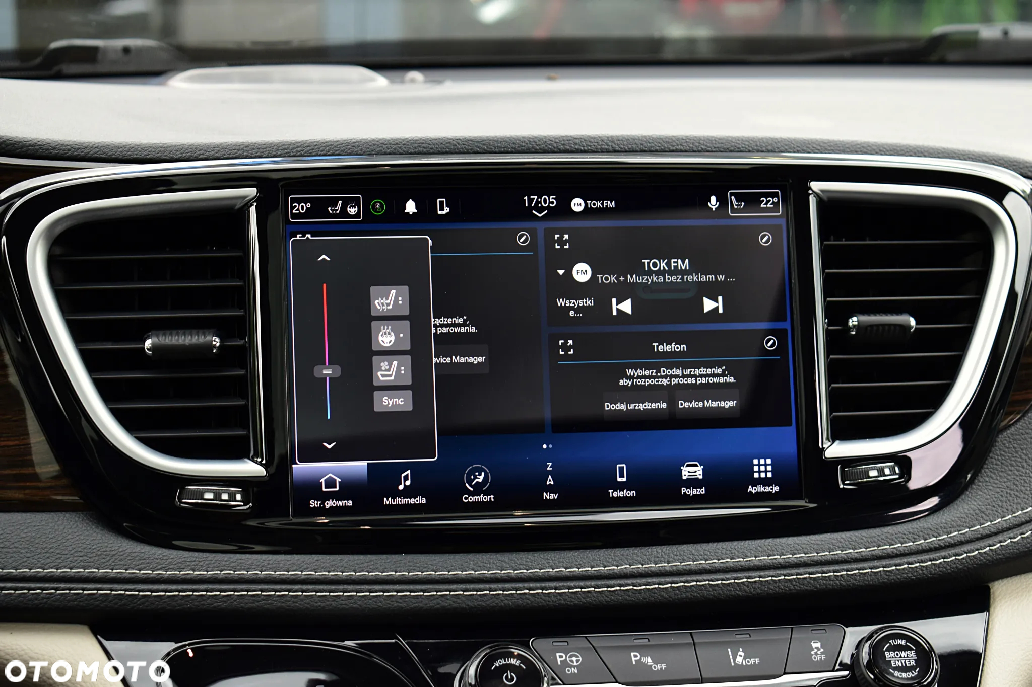 Chrysler Pacifica - 16