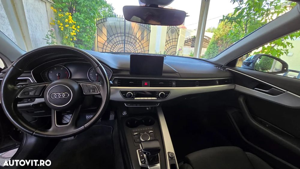 Audi A4 2.0 TDI ultra S tronic - 30